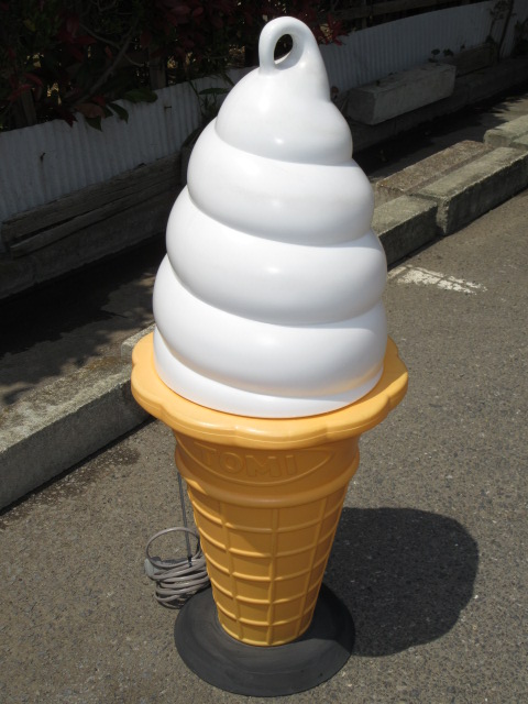 ソフトクリーム　看板（電球付）