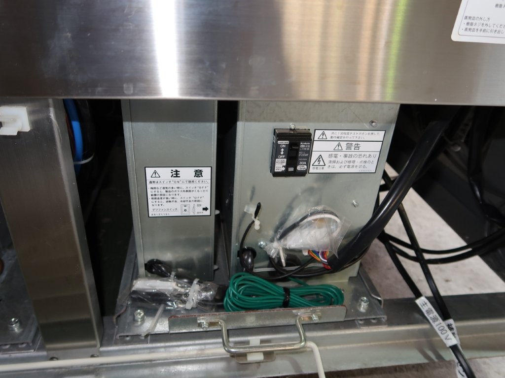 ダイワ　ケーキケース100V　TCR601-EC（8）