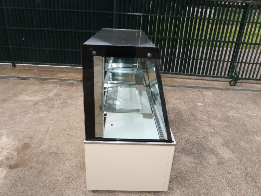 サンデン　TSA-120XC-C　2024年　冷蔵ショーケース（3）